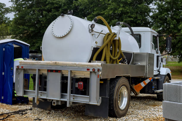 Best Portable restroom trailer rental  in Grand Rapids, MI